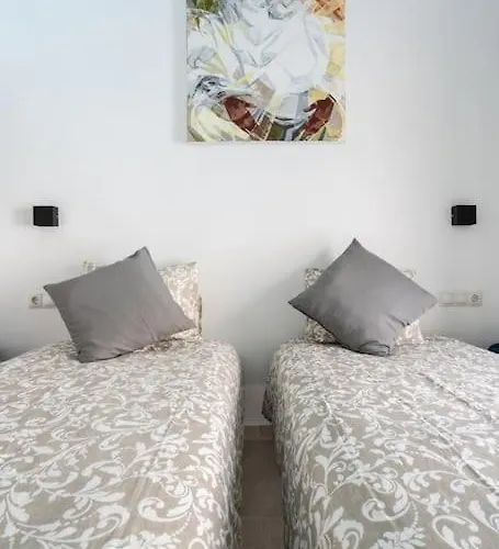 Maison Avec Piscine A Villa Valencia