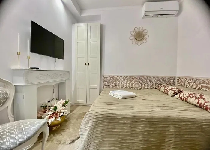 Marin Malvarrosa Valencia