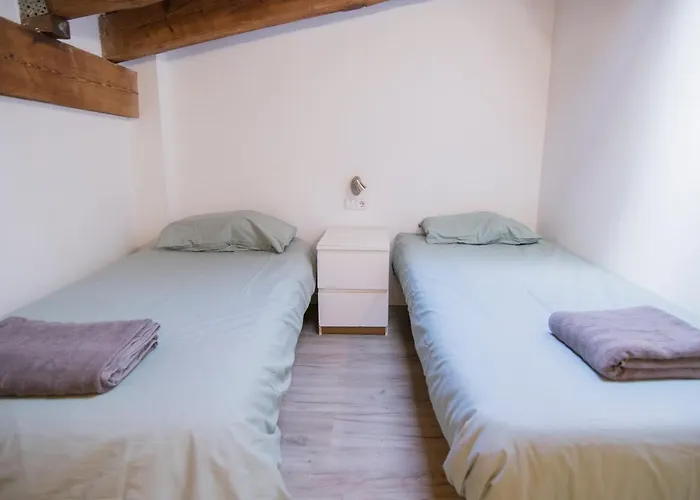 Cozy Duplex 1 Step To City Center Selfcheckin! 아파트