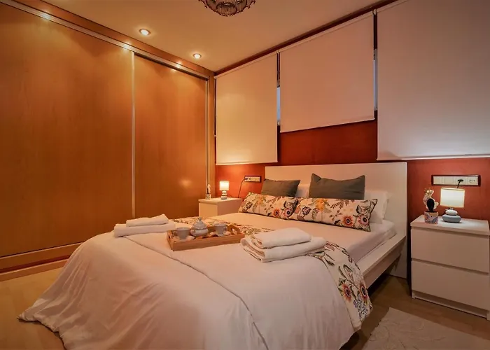 Penthouse Duplex In A 4 Floors Spanish House -8 Min To Center By Metro 발렌시아