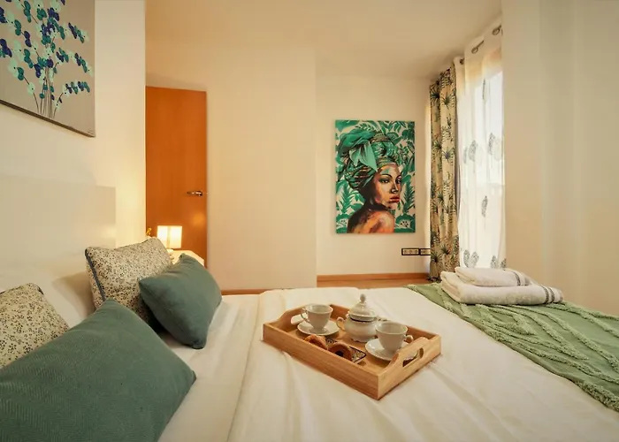 Penthouse Duplex In A 4 Floors Spanish House -8 Min To Center By Metro ולנסיה