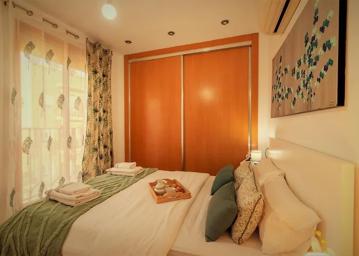 아파트 Penthouse Duplex In A 4 Floors Spanish House -8 Min To Center By Metro