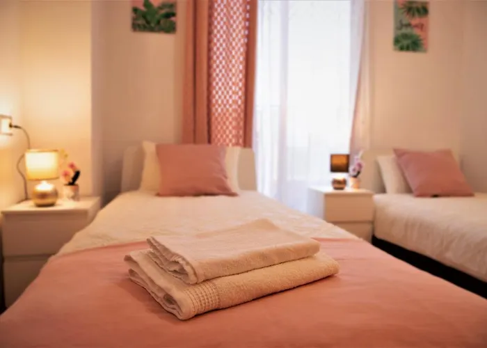 דירה Penthouse Duplex In A 4 Floors Spanish House -8 Min To Center By Metro ולנסיה