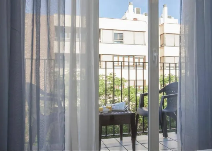 Cozy Flat Near Torres De Serrano Modalidad 11 Noches Minimo O Mas 아파트 발렌시아