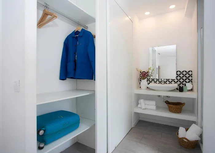 Singularstays Atico Roger De Flor *