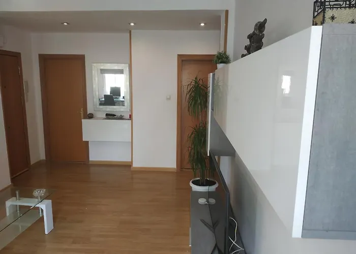 منزل للإقامة Bedroom To Rent In The