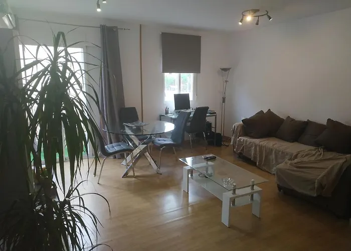 منزل للإقامة Bedroom To Rent In The