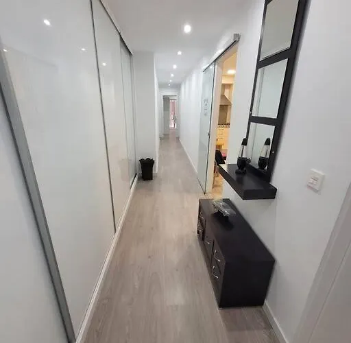 Precioso Reformado Con Terraza, 4 Habs * Valencia