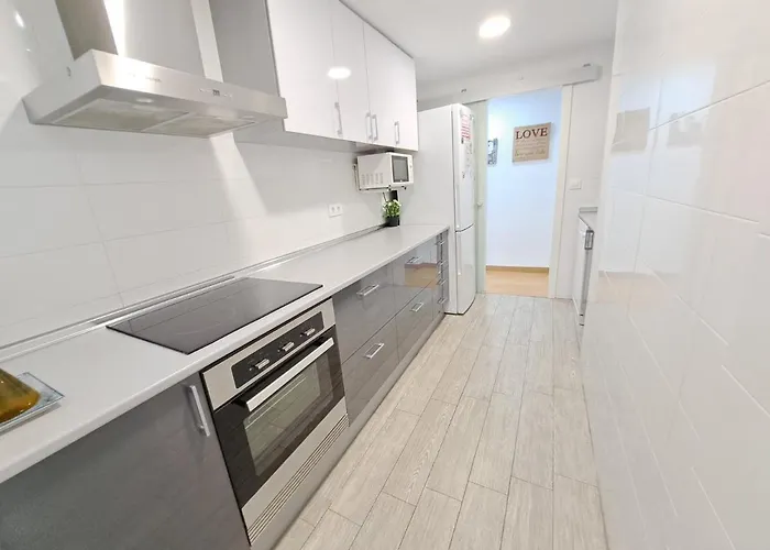 Centrico En Proximo Parada De Metro Angel Guimera Apartment *