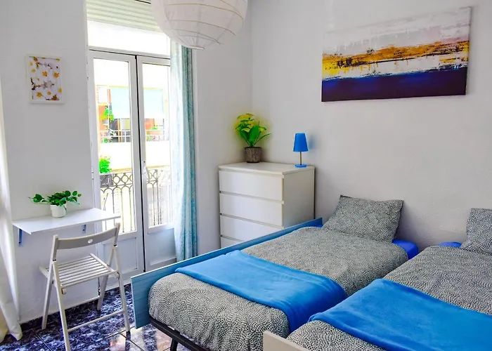 Bright With Balcony Between & Center 6p * Valência