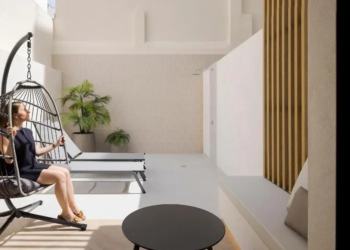 בית הארחה Blanq Ruzafa 4*