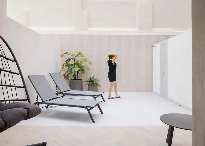 Blanq Ruzafa בית הארחה ולנסיה