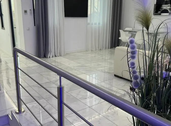 Deluxe House فالنسيا