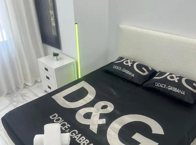 بيت للعطل Deluxe House *