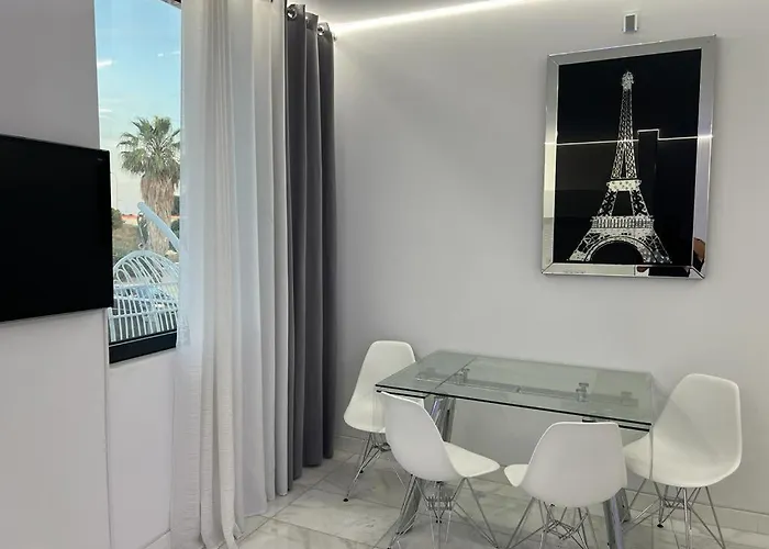 Deluxe House * فالنسيا