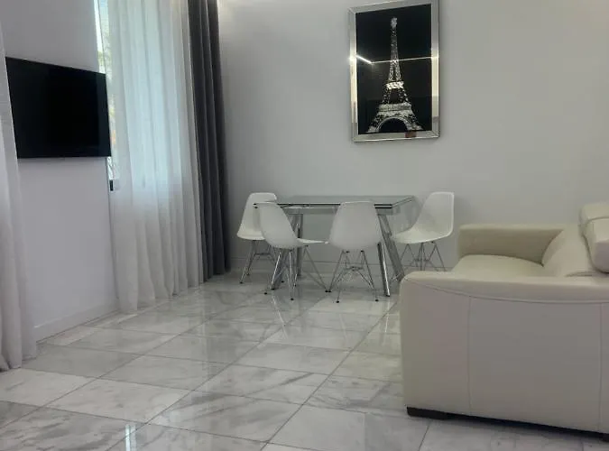 بيت للعطل Deluxe House *