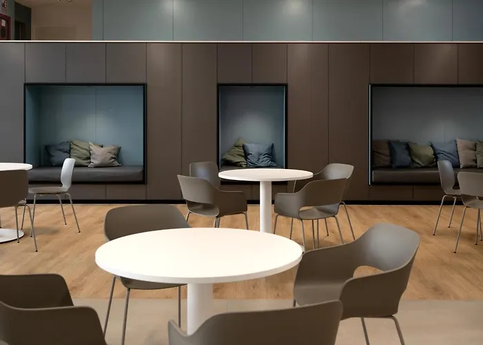 Micampus Avenida Del Puerto - Residencia De Estudiantes *