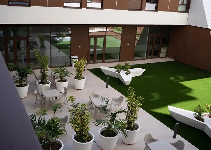 Micampus Avenida Del Puerto - Residencia De Estudiantes