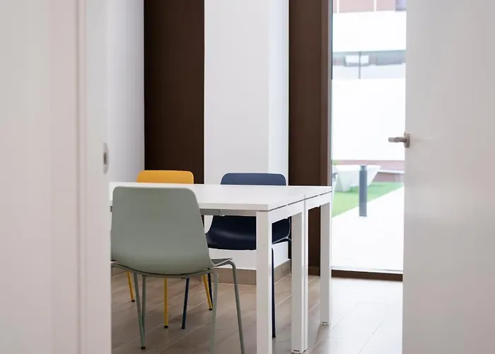 Micampus Avenida Del Puerto - Residencia De Estudiantes *