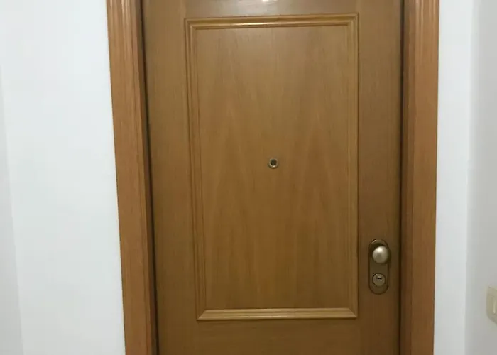 Comodo Y Espacioso Con Parking 발렌시아