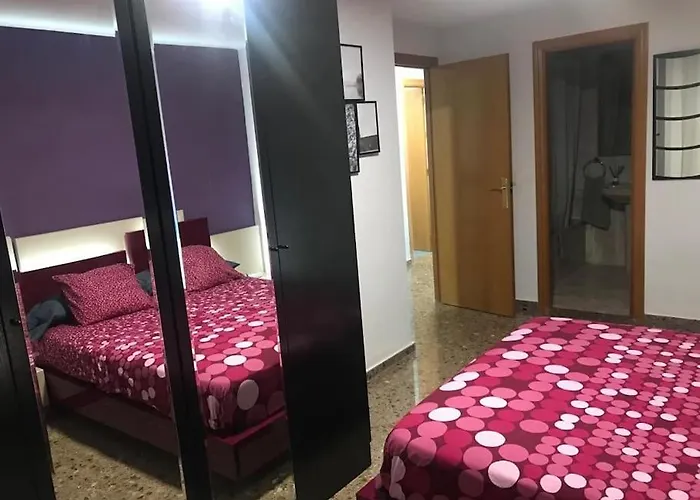 아파트 Comodo Y Espacioso Con Parking