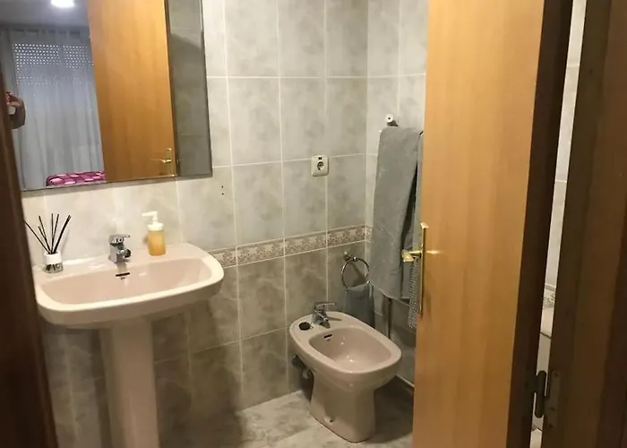 Comodo Y Espacioso Con Parking 발렌시아