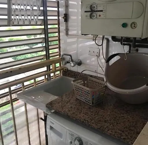 Comodo Y Espacioso Con Parking 아파트 *