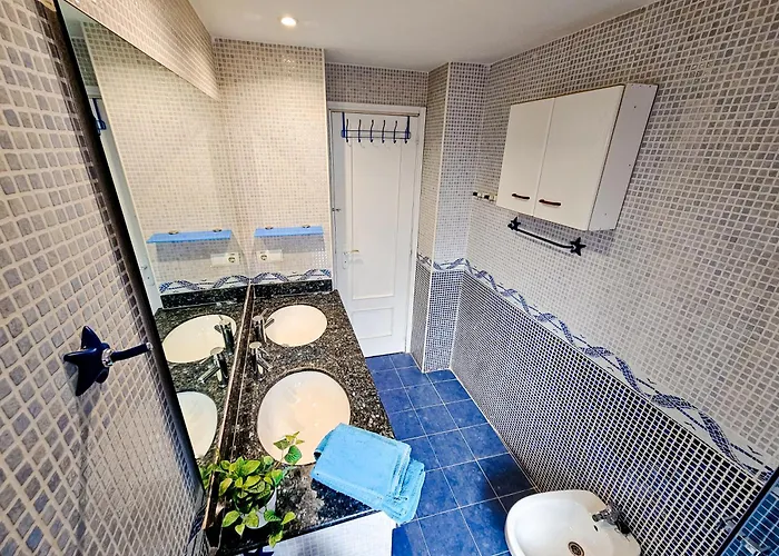 Bright With Balcony Between & Center 6p * Valência