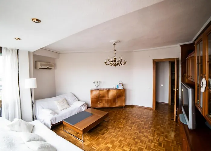 Awesome Center فالنسيا