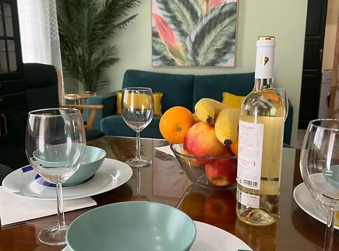 Esmeralda With Free Private Underground Parking Διαμέρισμα