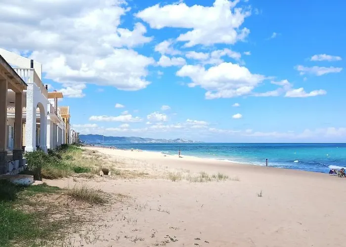 Δωμάτια σε οικογενειακή κατοικία Blue Double Private At Front - En La Playa Piso Compartido *