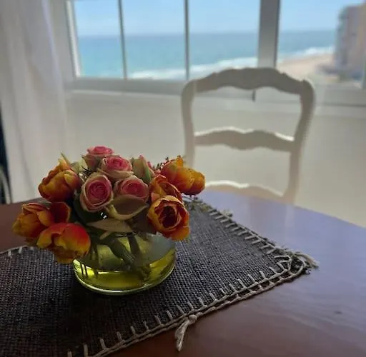 Apartamento Con Acceso Directo A La Playa *