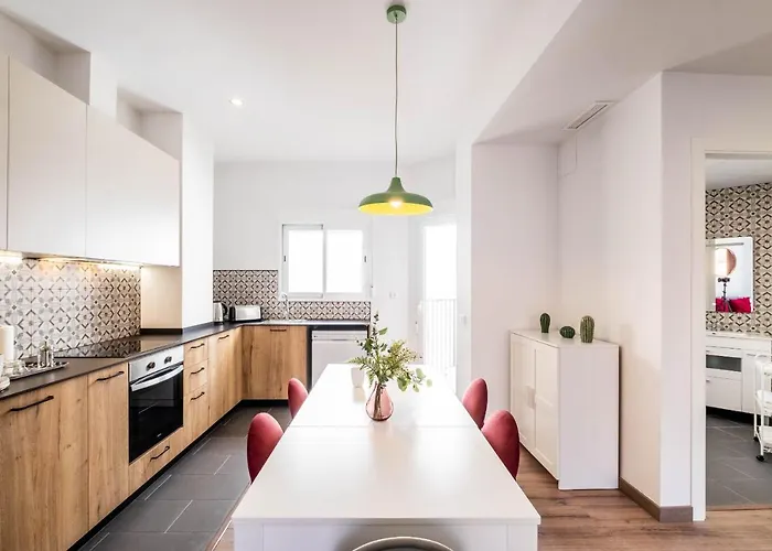 Spacious With Great Views شقة *