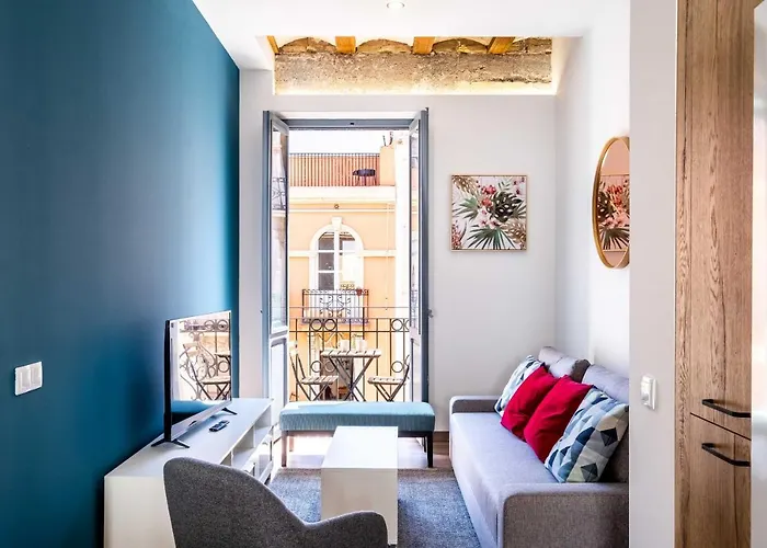 Spacious With Great Views *