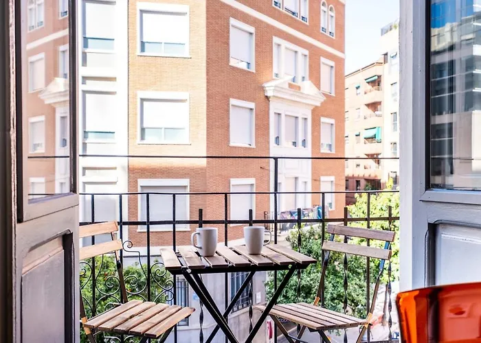 Amazing With Afun And Friendly Atmosphere Valência