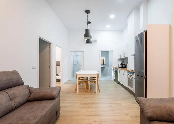 شقة 10 Pax, Ac, Wifi Gratis, Ciudad Artes Y Ciencias *