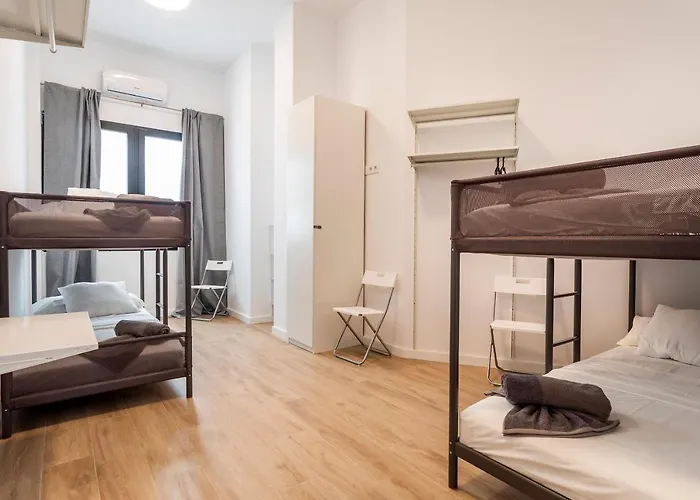 شقة 10 Pax, Ac, Wifi Gratis, Ciudad Artes Y Ciencias