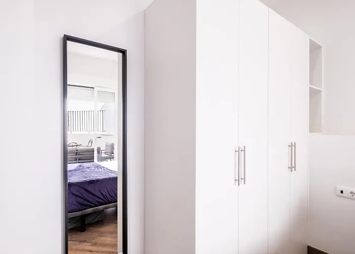 Beautiful With Private Terrace Βαλένθια