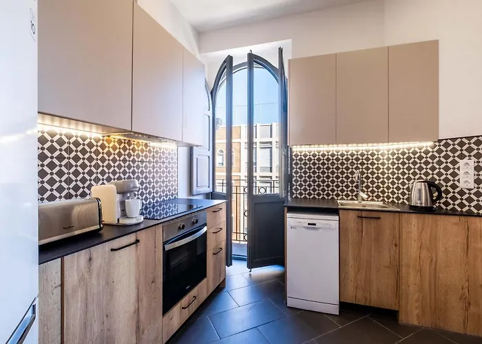 Brighthouse With Warm And Friendly Vibes * 발렌시아