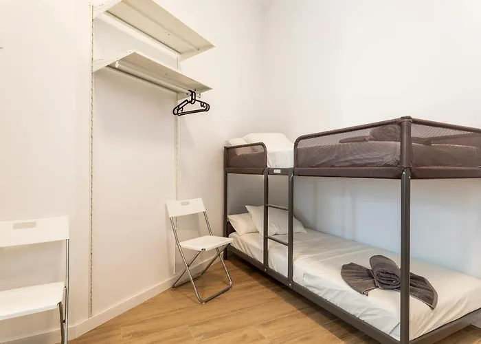 شقة 10 Pax, Ac, Wifi Gratis, Ciudad Artes Y Ciencias فالنسيا