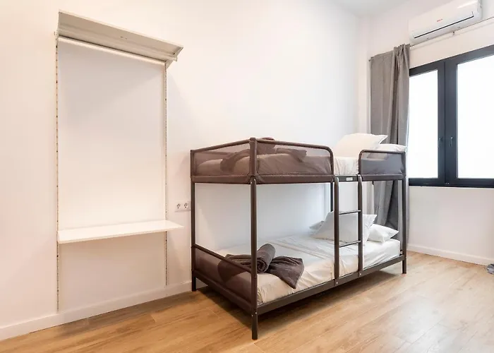 شقة 10 Pax, Ac, Wifi Gratis, Ciudad Artes Y Ciencias فالنسيا