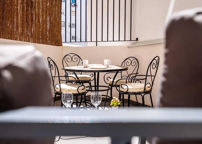 Quality With Homely Decor *