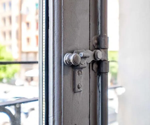 Quality With Homely Decor * Valencia