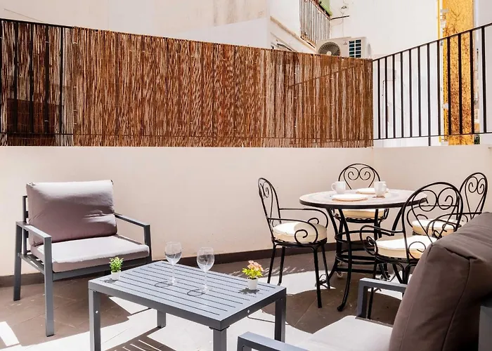 Apartment Quality With Homely Decor