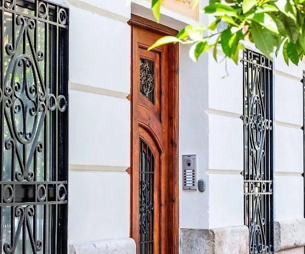 Quality With Homely Decor Apartment *