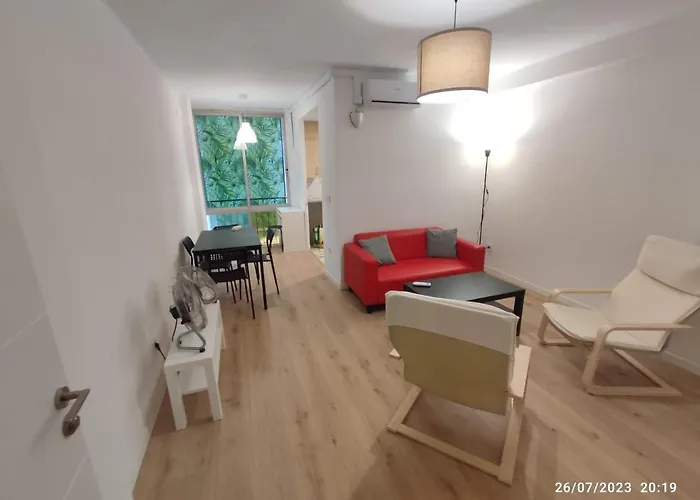 Πανσιόν Arts & Sciences - Authentic Urban Parklife - Vlc Urban