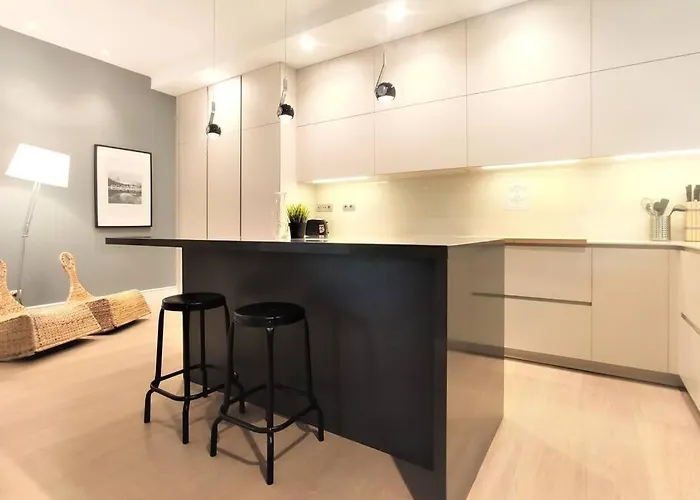 De Lujo Frente Al Mercado Colon. Only Adults 아파트 발렌시아