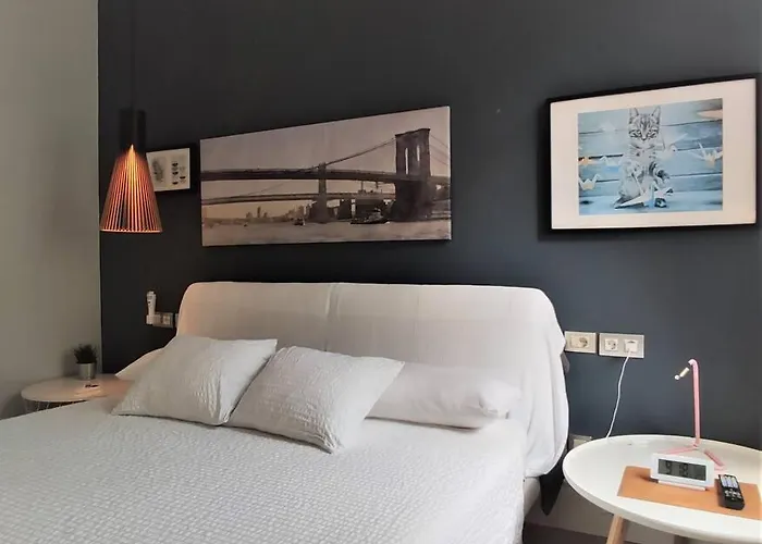 De Lujo Frente Al Mercado Colon. Only Adults 아파트