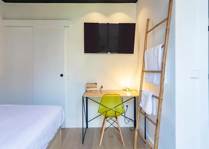 Δωμάτια σε οικογενειακή κατοικία Private *