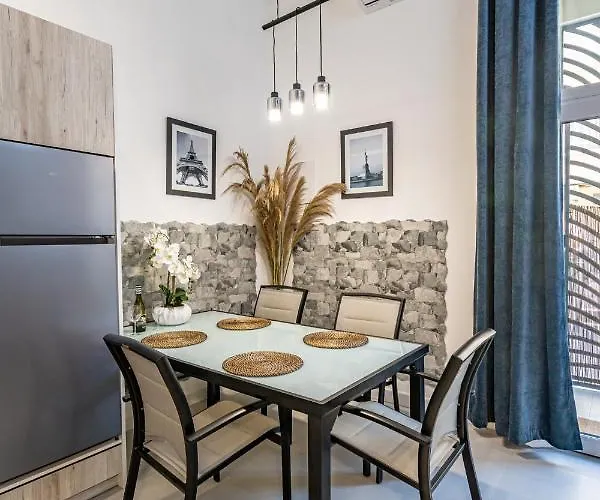 Exquisite With An Original Design Διαμέρισμα *